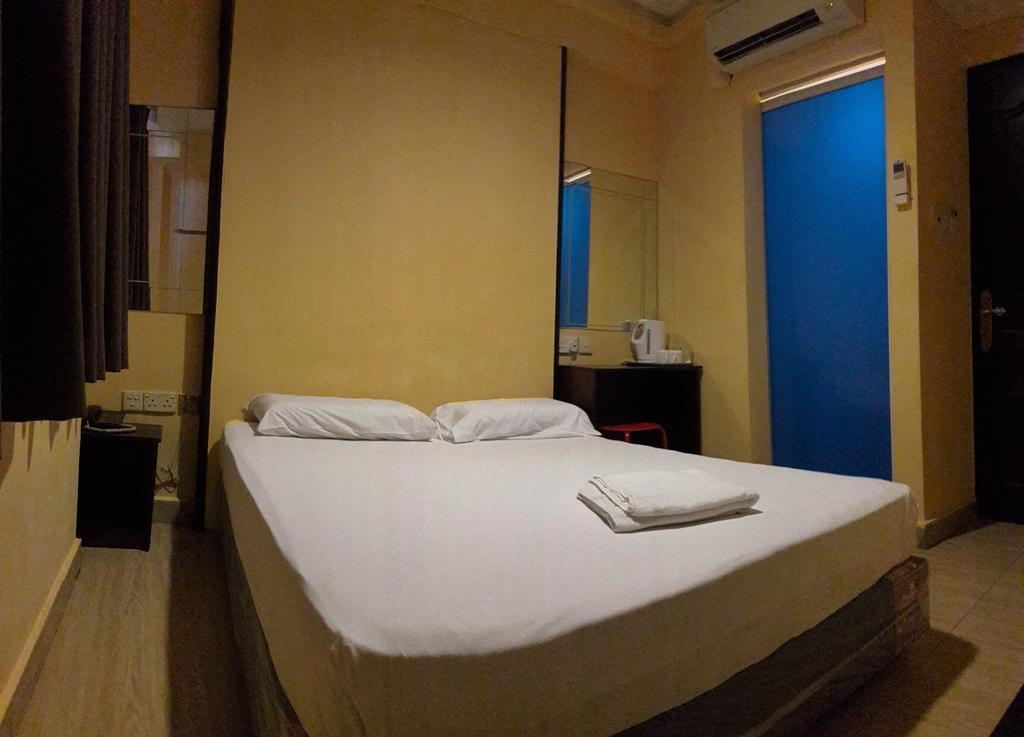 Oxley Blossom Hotel Singapore Buitenkant foto